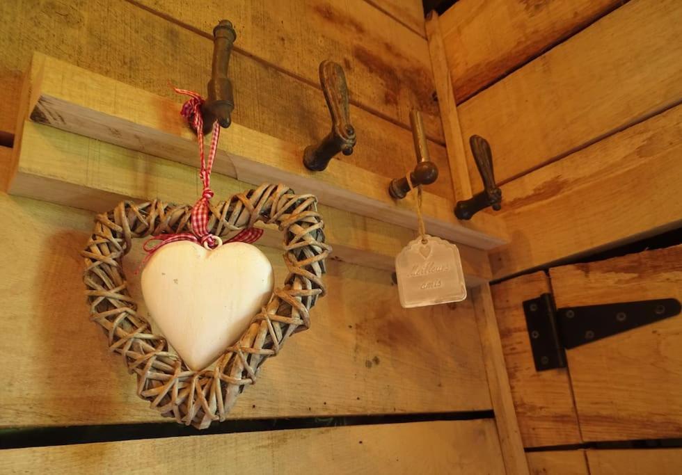 La Cabane Du Cerf Et Son Sauna Attre Exterior photo