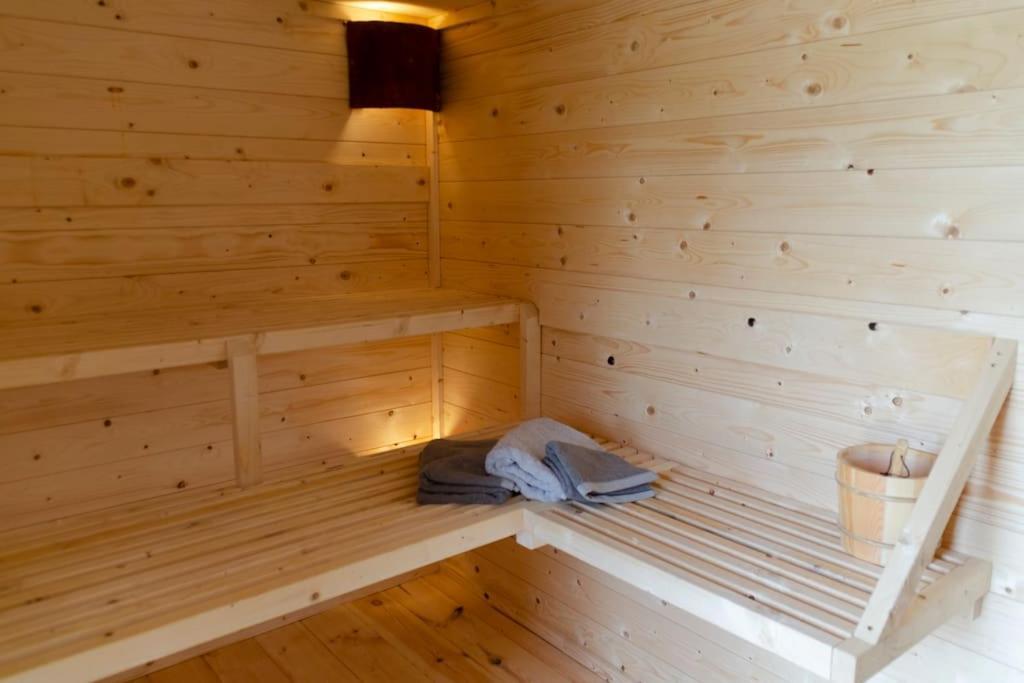 La Cabane Du Cerf Et Son Sauna Attre Exterior photo